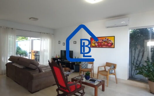 Casa no bairro Jardim Europa com 4 quartos e garagem para 4 carros